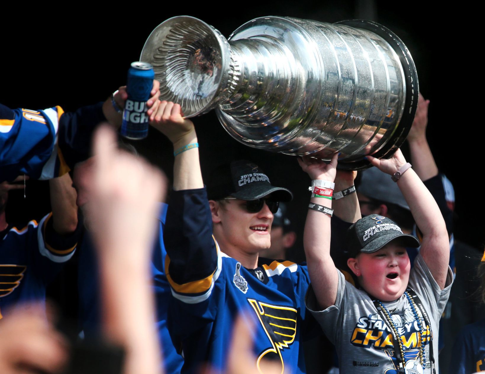 See scenes from Blues Stanley Cup victory rally